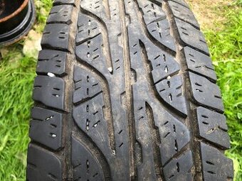 Pneu 235/75r15 - 1