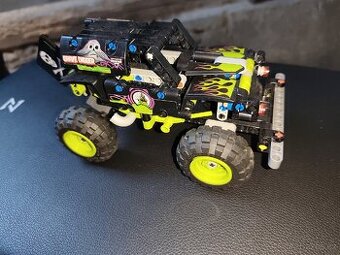 LEGO Technic 42118 Monster Jam Grave Digger