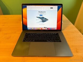 Apple Mac Book Pro 15 2017, 256GB, i7, 16GB RAM, Touch Bar