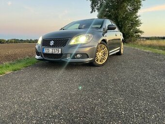 Suzuki kizashi 2.4 + LPG
