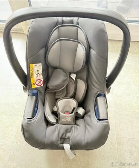 Vajicko britax + zakladna