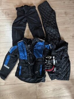 Motorkářské oblečení