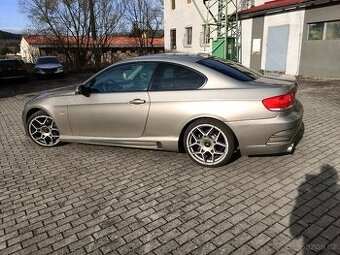BMW  320 D. R.2009 X Drive