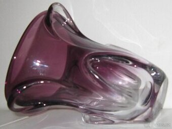 STAROŽITNÁ VÁZA , autor L.PALEČEK