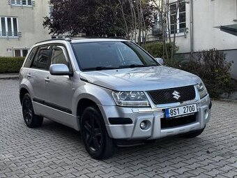 Suzuki Grand Vitara II 2.0i LPG 4x4 Kůže Xenony Tažné Šíbr