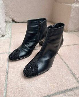 Kožené  kotníkové boty Francesca