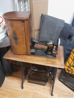 šicí stroj Singer