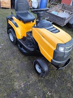 Zahradní traktůrek Stiga Estate