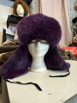 Ručně šitá ušanka ze 100% pravé králičí kožešiny