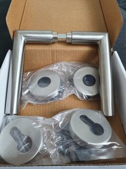 Nové dveřní rozetové nerez kování BB pro interiérové dveře