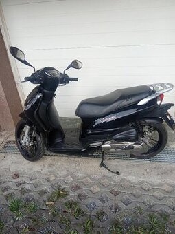 Skútr Peugeot Tweet 125