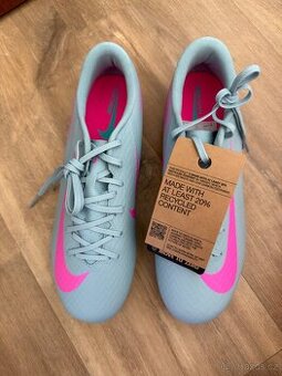 40Nike · Zoom Vapor 16 Academy FG/MG kopačky