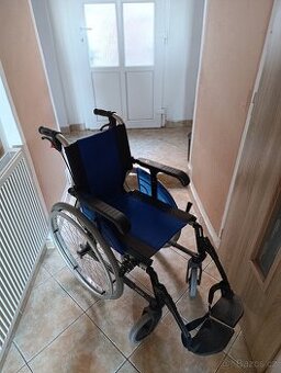 Invalidní vozík