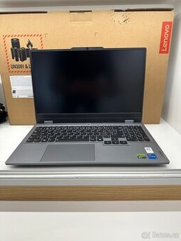 Lenovo LOQ 15IAX9