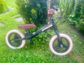 DĚTSKÉ ODRÁŽEDLO - JAKO NOVÉ - použité pouze jednou