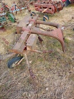 Obraceč sena za traktor