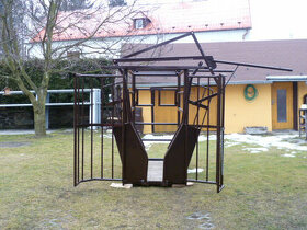 Fixační klece na skot - 1
