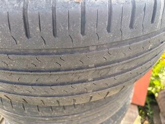 4ks letnich pneu 215/55r17