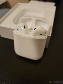 Apple AirPods (2nd generation)