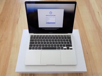 APPLE MacBook Air 13,3" (2020) / M1 / 8GB RAM / 256GB / CZ