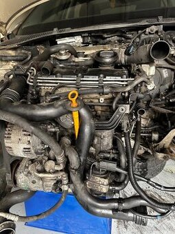 Octavia 2 1.9tdi 77kw díly motor vše