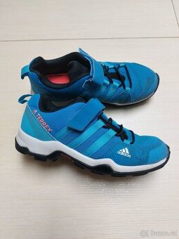 Sportovní boty Adidas TERREX velikost 33