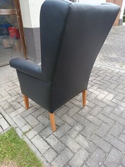 Seniorské zvýšené křeslo