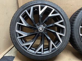 R.V 2024 ORIGINÁL ZIMNÍ SADA ŠKODA SUPERB 3,4 235/40/19