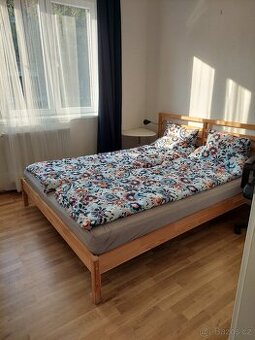 IKEA postel 160x200 + rošt + matrace