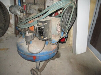 Dvoupístový Kompresor TOS Čelákovice