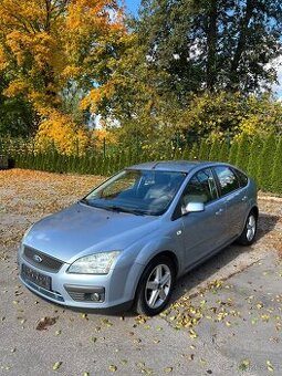 Ford Focus 1.6i 74kw, Keyless, ALU, Klima