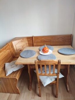 Rohová lavice  stůl a 1 židle