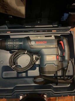 Prodám nové vrtací kladivo Bosch GBH 12 -52 DV