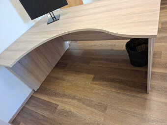 Prodám psací stůl velký