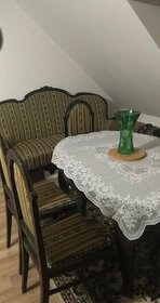 Starožitná jídelní sestava.