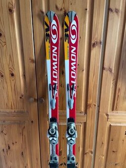 Lyže Salomon závodní