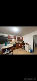 Pronájmu dům - 1