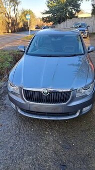 Skoda superb 2 2.0 tdi Dsg Na nahradni dily