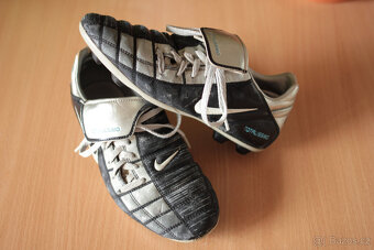 Dětské fotbalové kopačky Nike Totalissimo vel. 36.5 (EU)