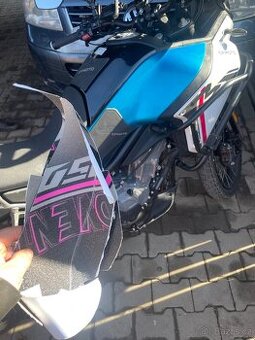 Nalepky na nadrz cf moto mt 450