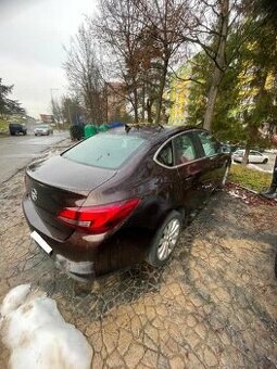 Rozpredám Opel Astra J 1.6 85kw A16XER 2014