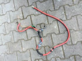 Bmw e61 plusový kabel k baterii
