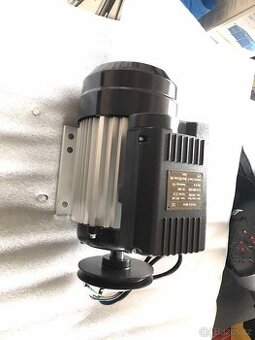 Elektro motor ke kompresoru