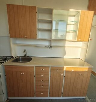 Malá kuchyňská linka (180 cm)