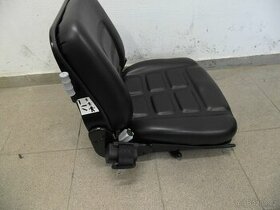 Nová sedačka pro vysokozdvižný vozík nebo bagr