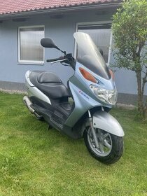 Prodám maxi-skutr Suzuki Burgman 125