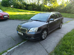 Toyota Avensis T25 , 2,2D 110 kW, r. 2005
