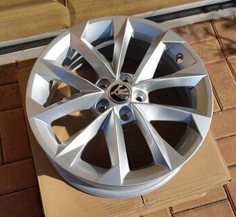 NOVÉ originální ALU kola ŠKODA 5x100 R16 Scala Kamiq Fabia