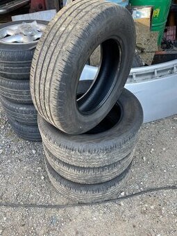 215/65 R16