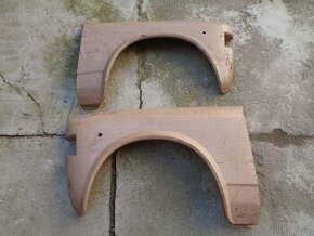 Fiat 128 nebo zastava předni blatniky original nepoužite